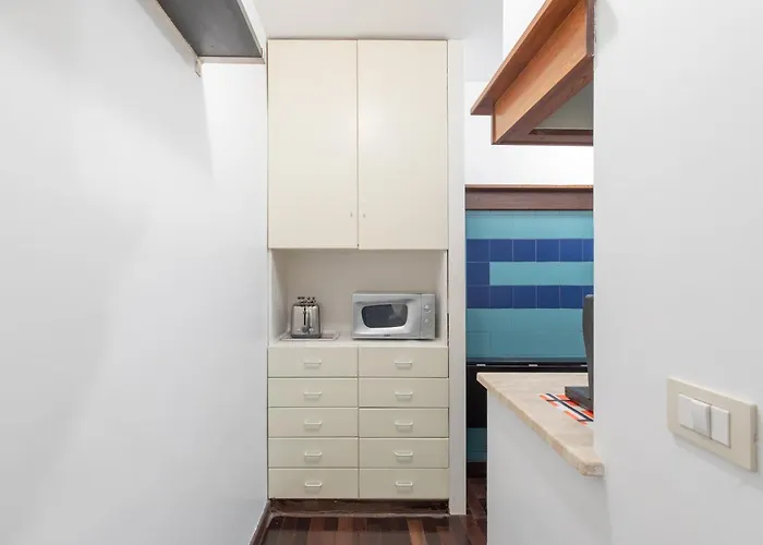 Iflat Colosseum Comfy House Rom